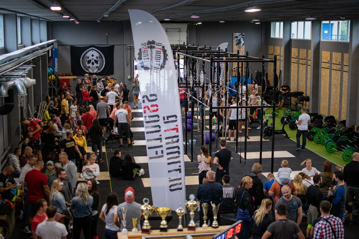 Skupina po vedené lekci v Ultimate Fitness Olomouc
